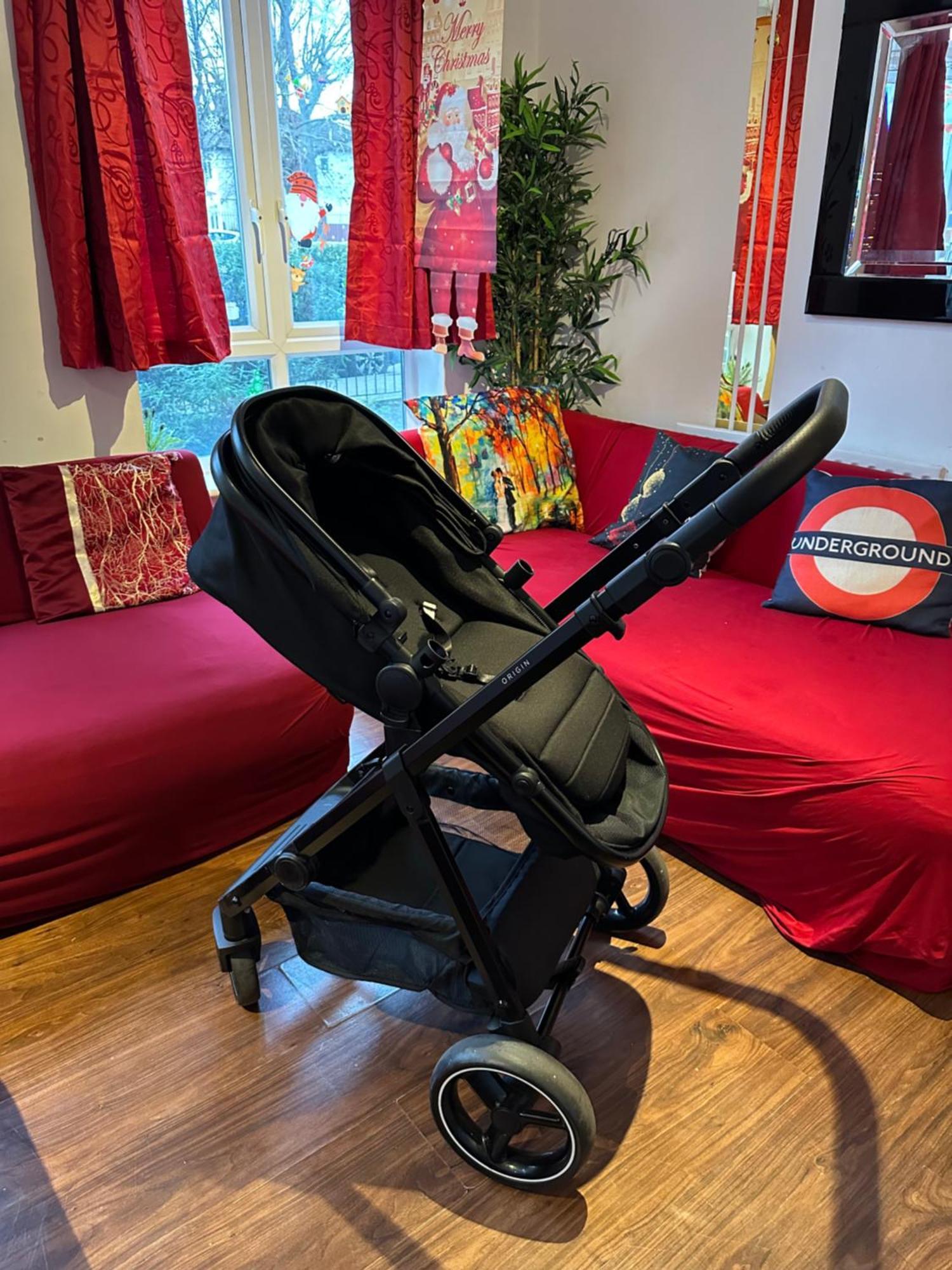 London 2 Bed 2 Bath Apartment Holiday Home - Free Parking - 3Min Walk To The Train Station - 19Min To London Liverpool Street 5Min To Victoria Line 1Gb Broadband Super Fast Internet Ground Floor 100S Of Shops Restaurants Bakeries 24-Hour Asda Superst Ngoại thất bức ảnh
